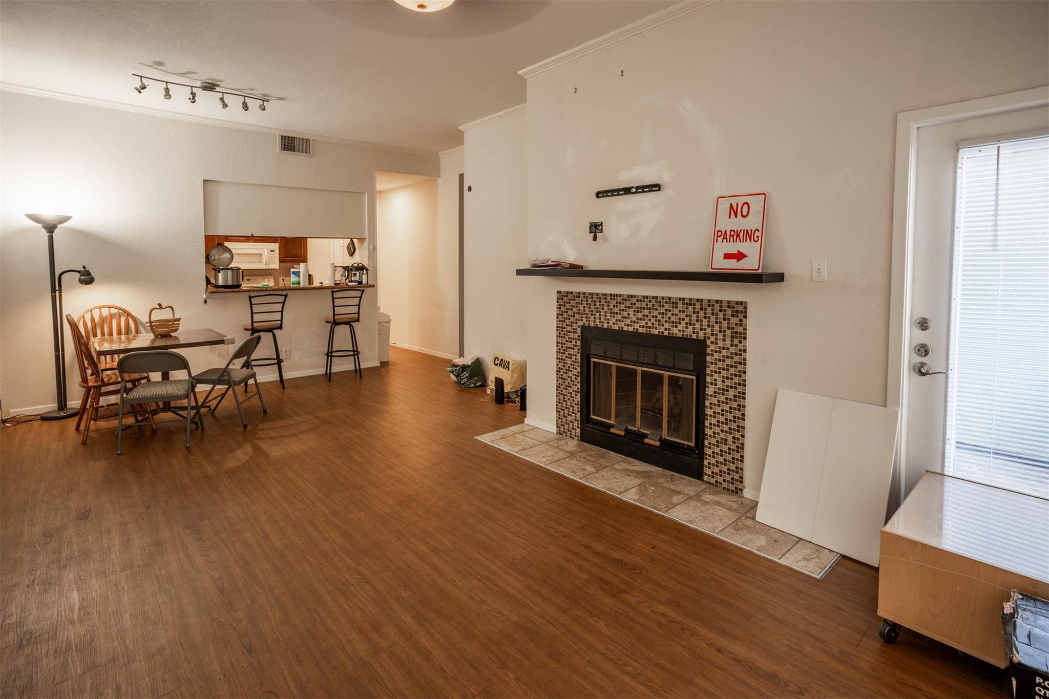 807 W 25th ST #102, Austin, TX 78705