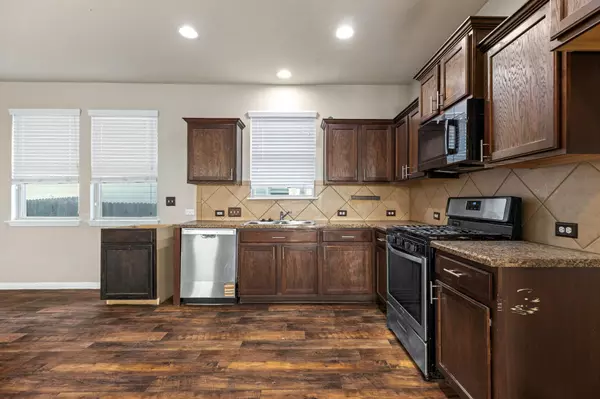 Buda, TX 78610,253 Eagle Brook LN