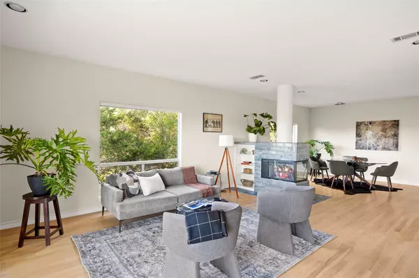 Austin, TX 78731,5926 N West PL