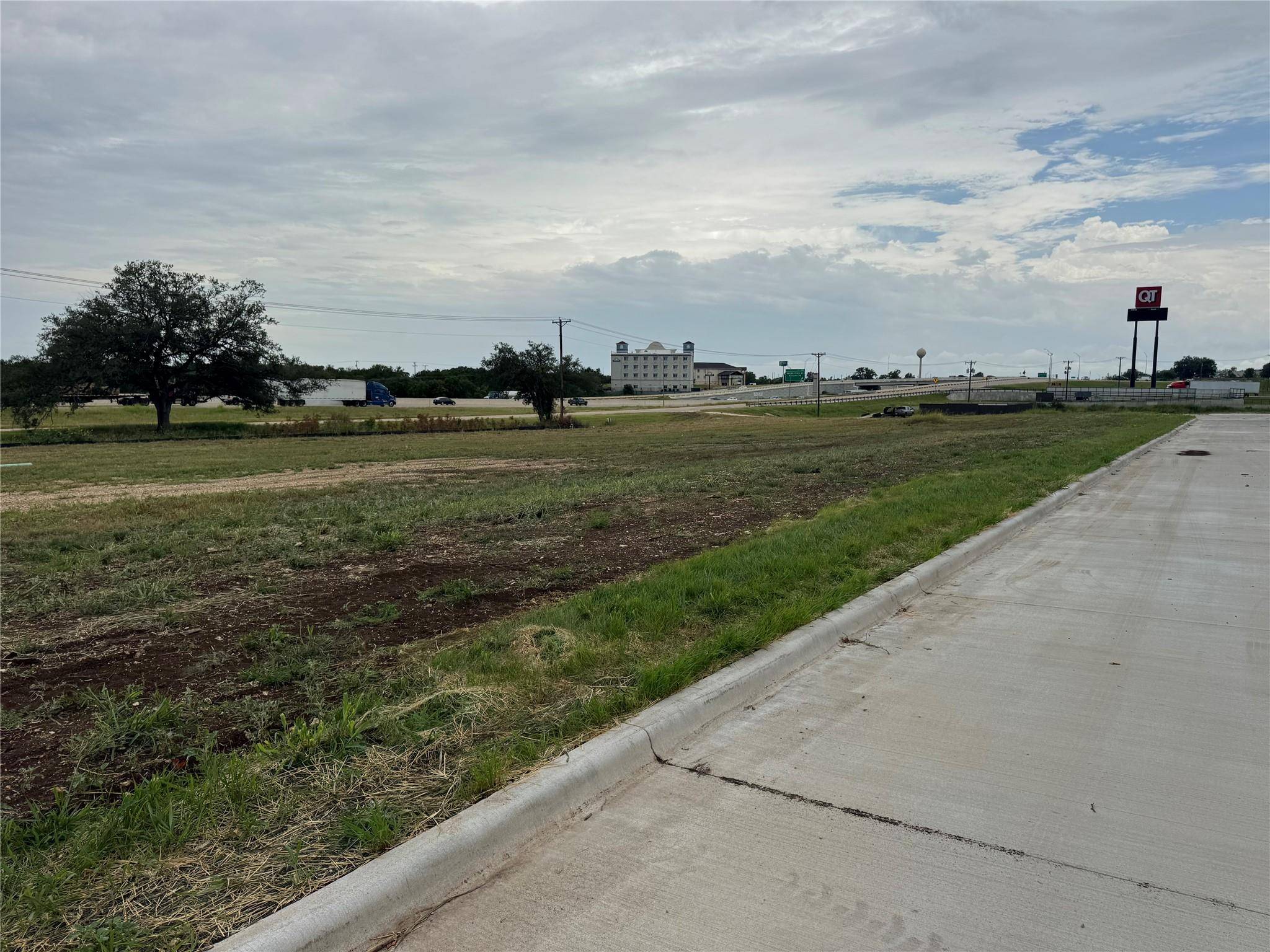 2311 Salado Center LOOP, Salado, TX 76571