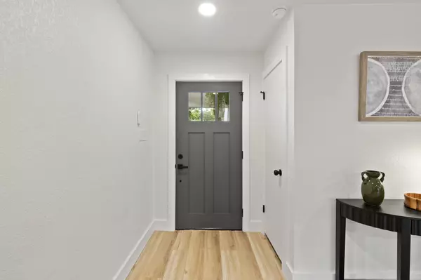Austin, TX 78744,6111 Pino LN
