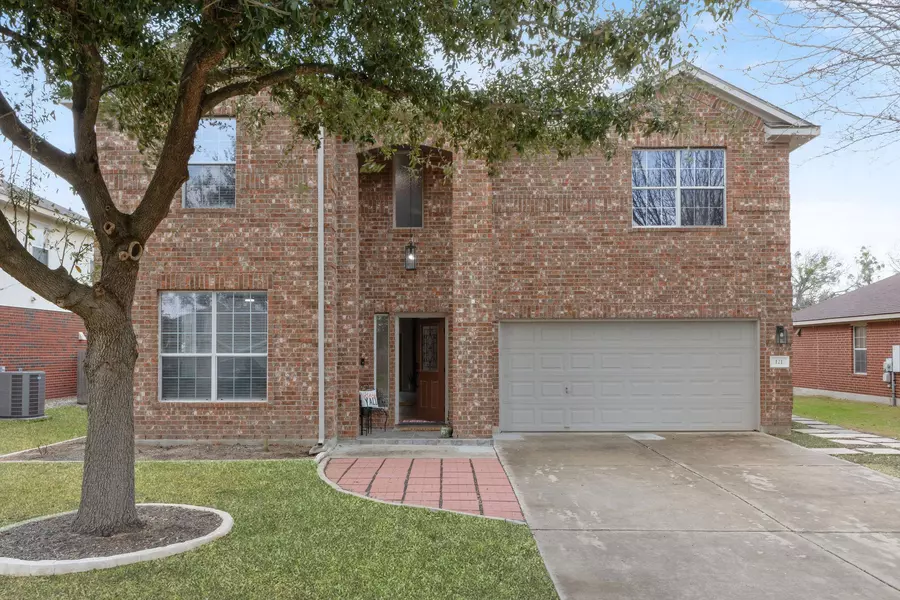 121 Gainer DR, Hutto, TX 78634