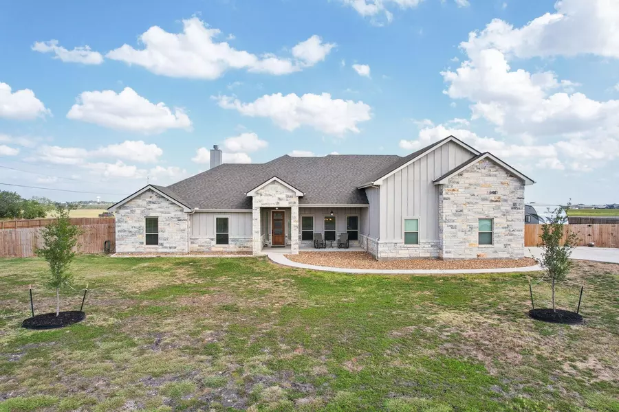 103 RUSTIC WOODS, Marion, TX 78124