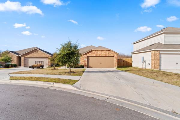 337 Crescent Park DR, Jarrell, TX 76537