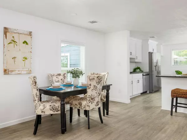 Gause, TX 77857,202 N Arendell