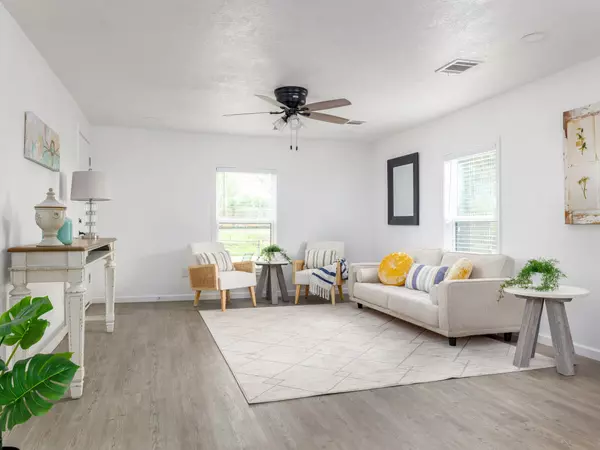 Gause, TX 77857,202 N Arendell