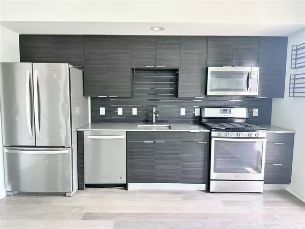 Austin, TX 78702,1800 E 4th ST #305