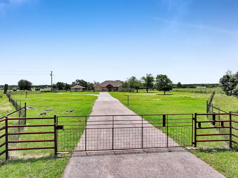 301 CR 253, Bertram, TX 78605