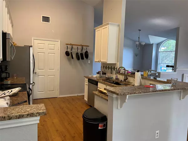 Cedar Park, TX 78613,604 Territory CV