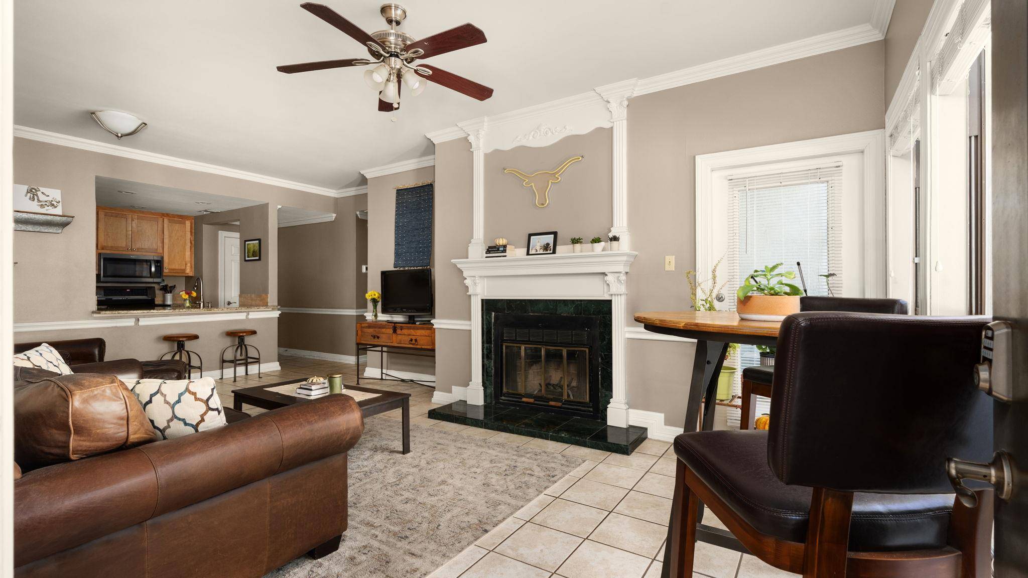 807 W 25th ST #207, Austin, TX 78705