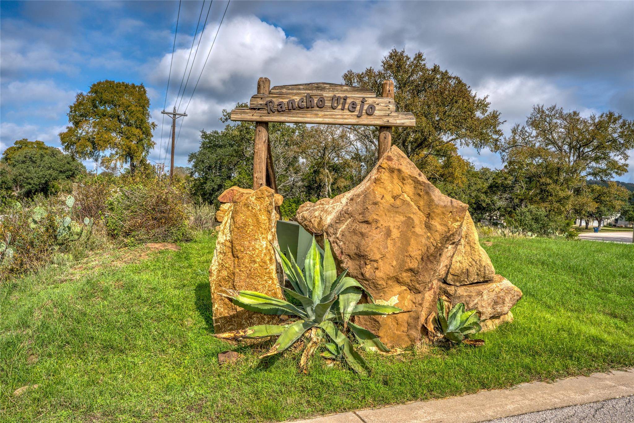 105 Round Up CIR, Burnet, TX 78611