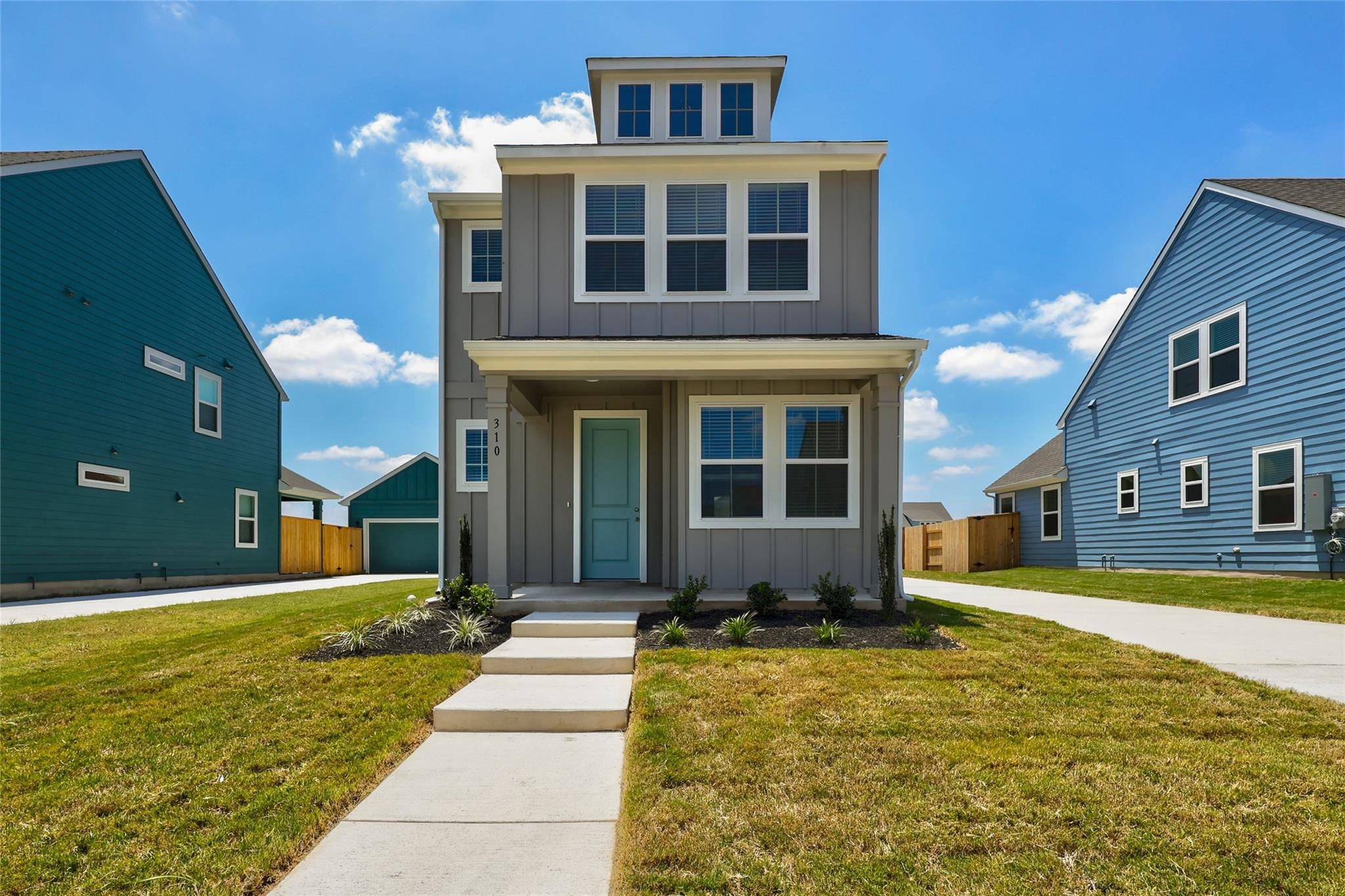 310 Cherry Blossom LN, Taylor, TX 76574