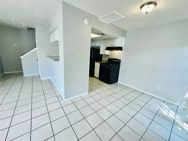 Austin, TX 78744,5305 Woodland Oaks CT #B