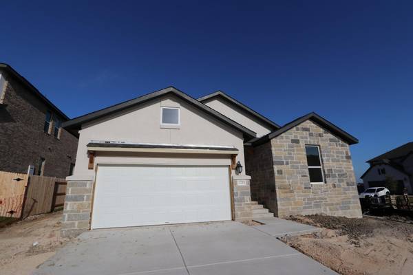 12700 Brave Tenderfoot TRL, Buda, TX 78610