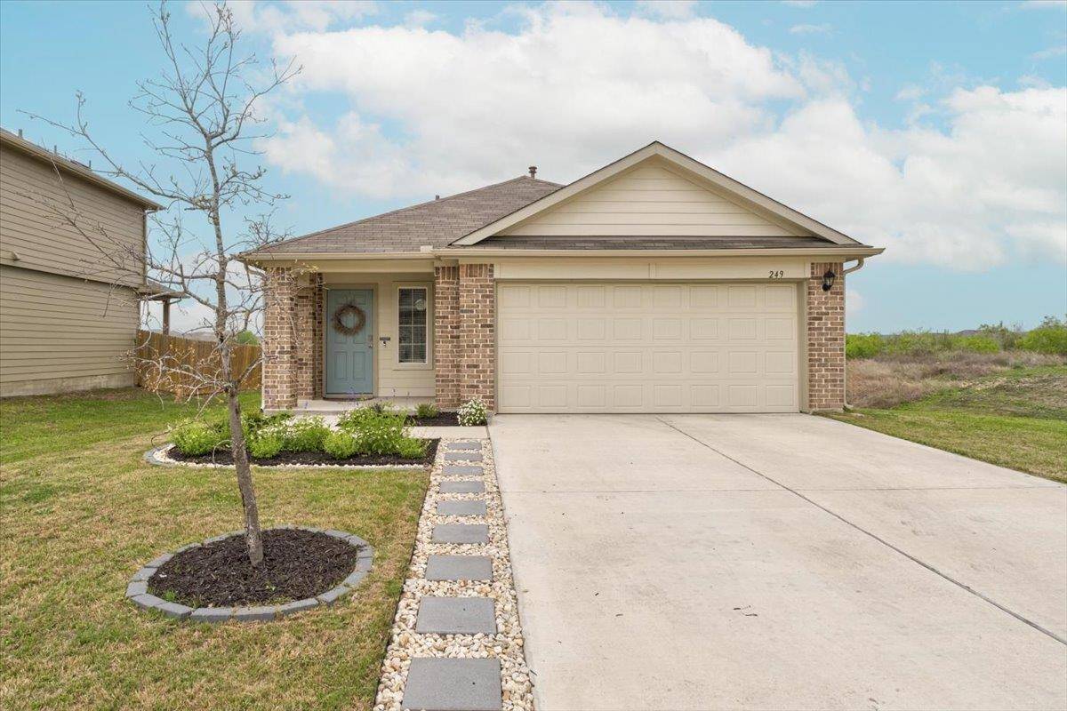 249 Calgary LN, San Marcos, TX 78666