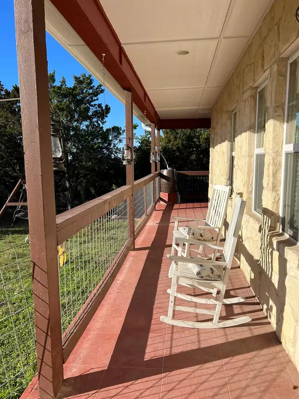 Fischer, TX 78623,845 Rutherford