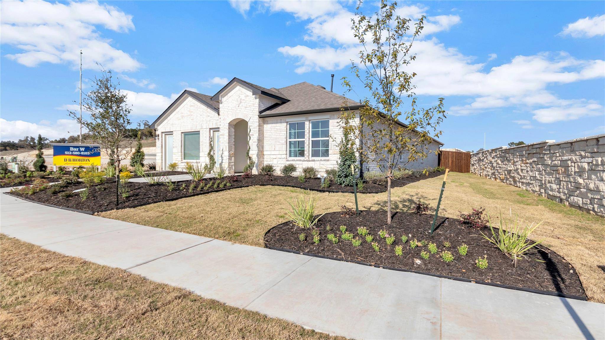 1917 Buntline Hitch DR, Leander, TX 78641
