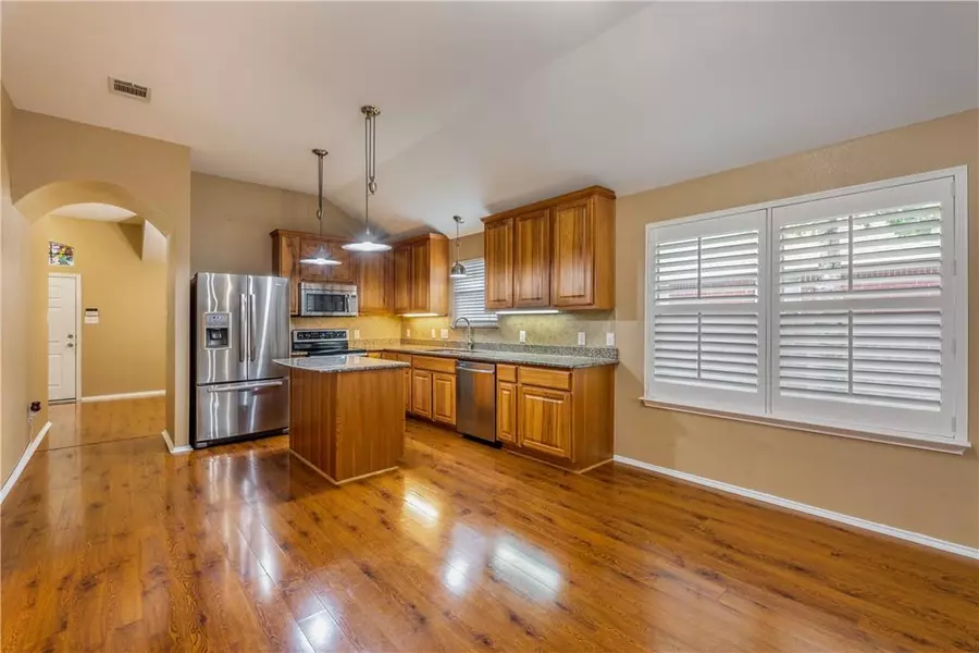 114 Inman DR, Hutto, TX 78634