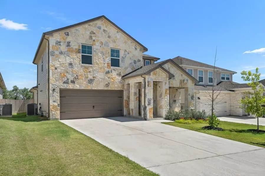 207 El Capitan LOOP, Dripping Springs, TX 78620