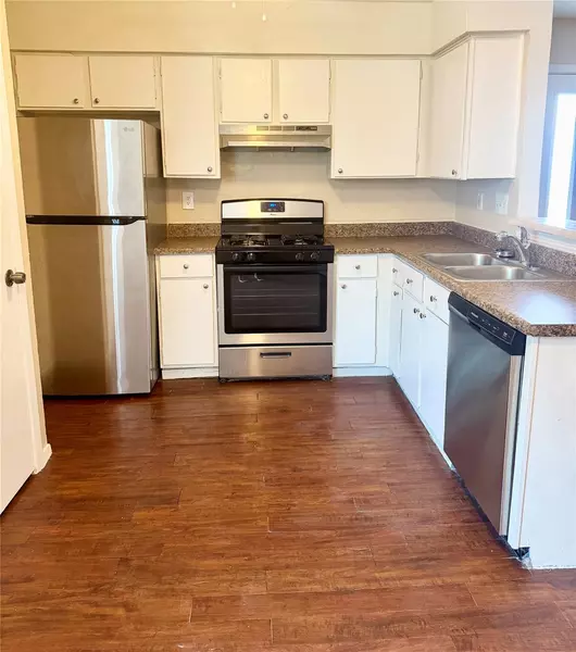 2201 Leah CV #B, Austin, TX 78748