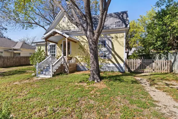 Taylor, TX 76574,1004 W 5th ST