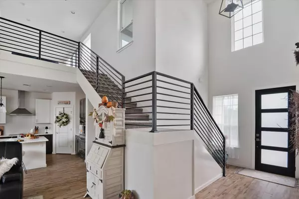 Granite Shoals, TX 78654,136 W Castlebriar DR