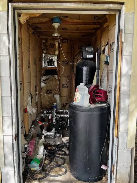 Taylor, TX 76574,1204 E Lake DR