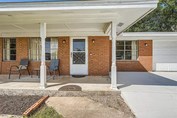 Austin, TX 78745,2003 Mimosa DR