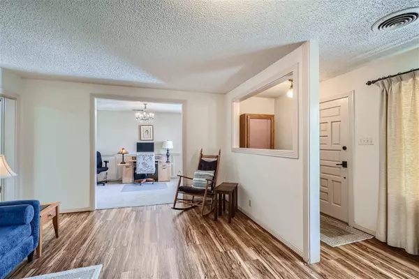 Austin, TX 78745,2003 Mimosa DR