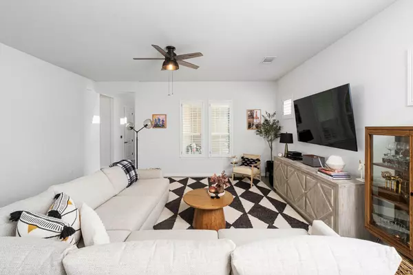 Austin, TX 78744,7912 Catbird LN
