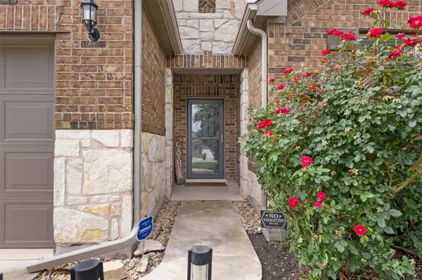 7404 Leonardo DR, Round Rock, TX 78665