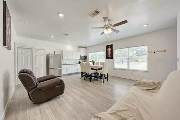 Elgin, TX 78621,114 Crepe Myrtle PKWY