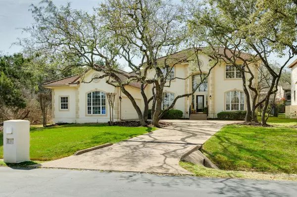 22 Stillmeadow DR, The Hills, TX 78738