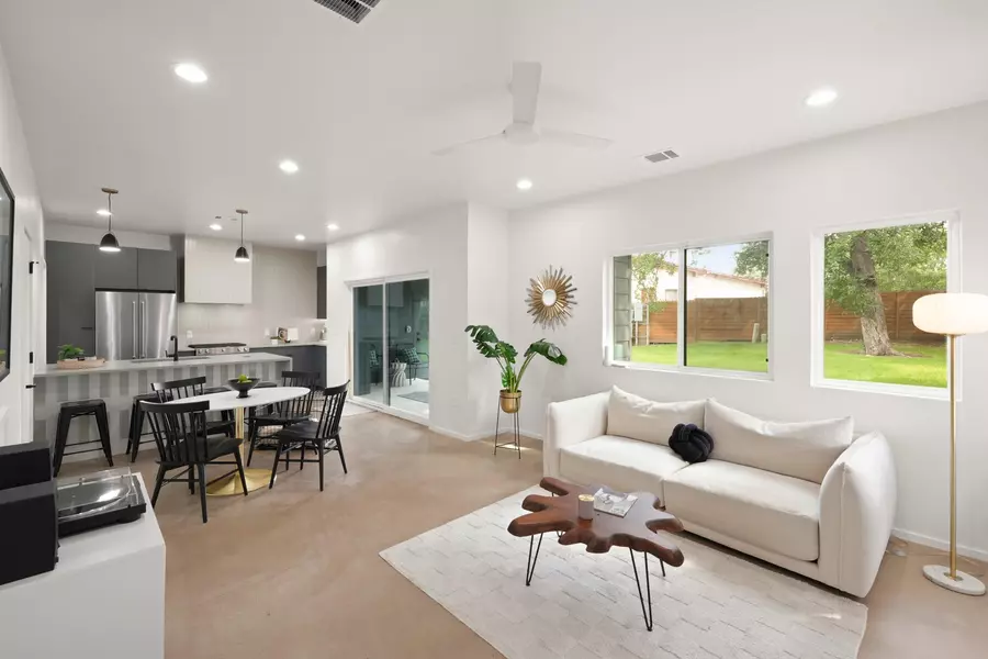 1001 Walter ST #2, Austin, TX 78702