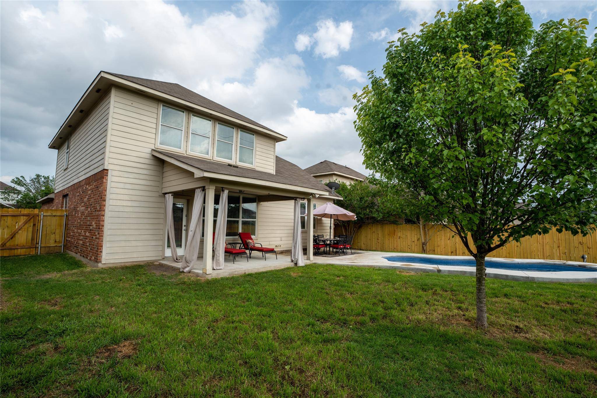 Hutto, TX 78634,1021 N Ash CV