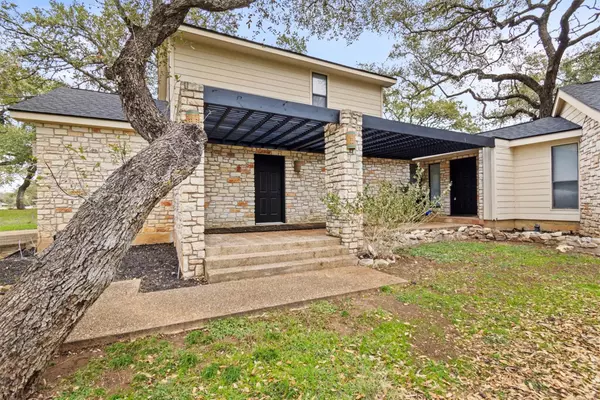 61 Woodcreek DR, Wimberley, TX 78676