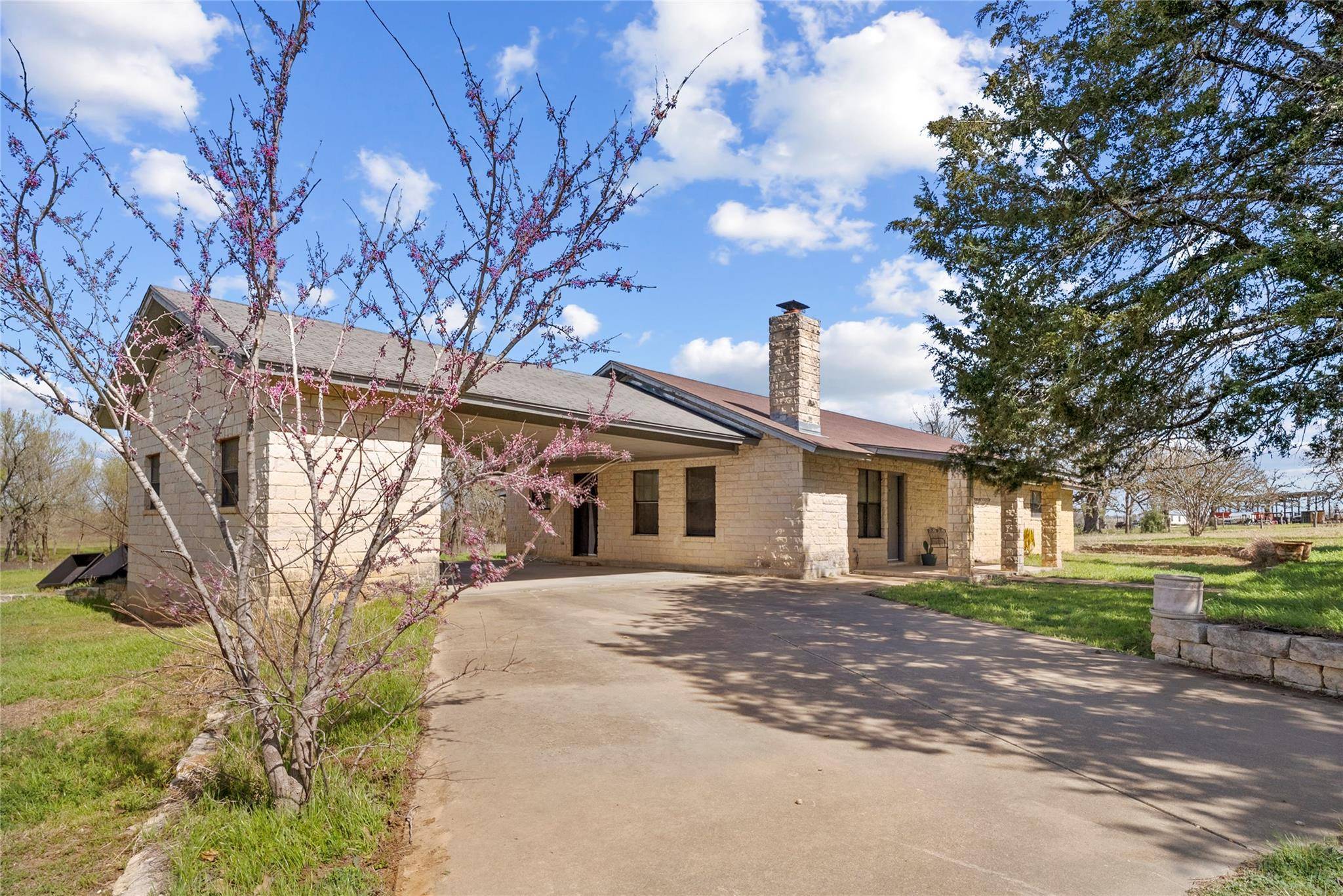 Mcdade, TX 78650,491 Herron TRL
