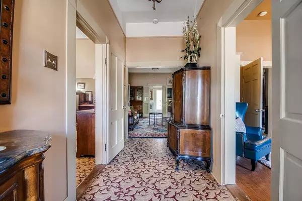 Fredericksburg, TX 78624,303 W Austin ST