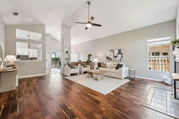 Austin, TX 78729,8204 Cahill DR