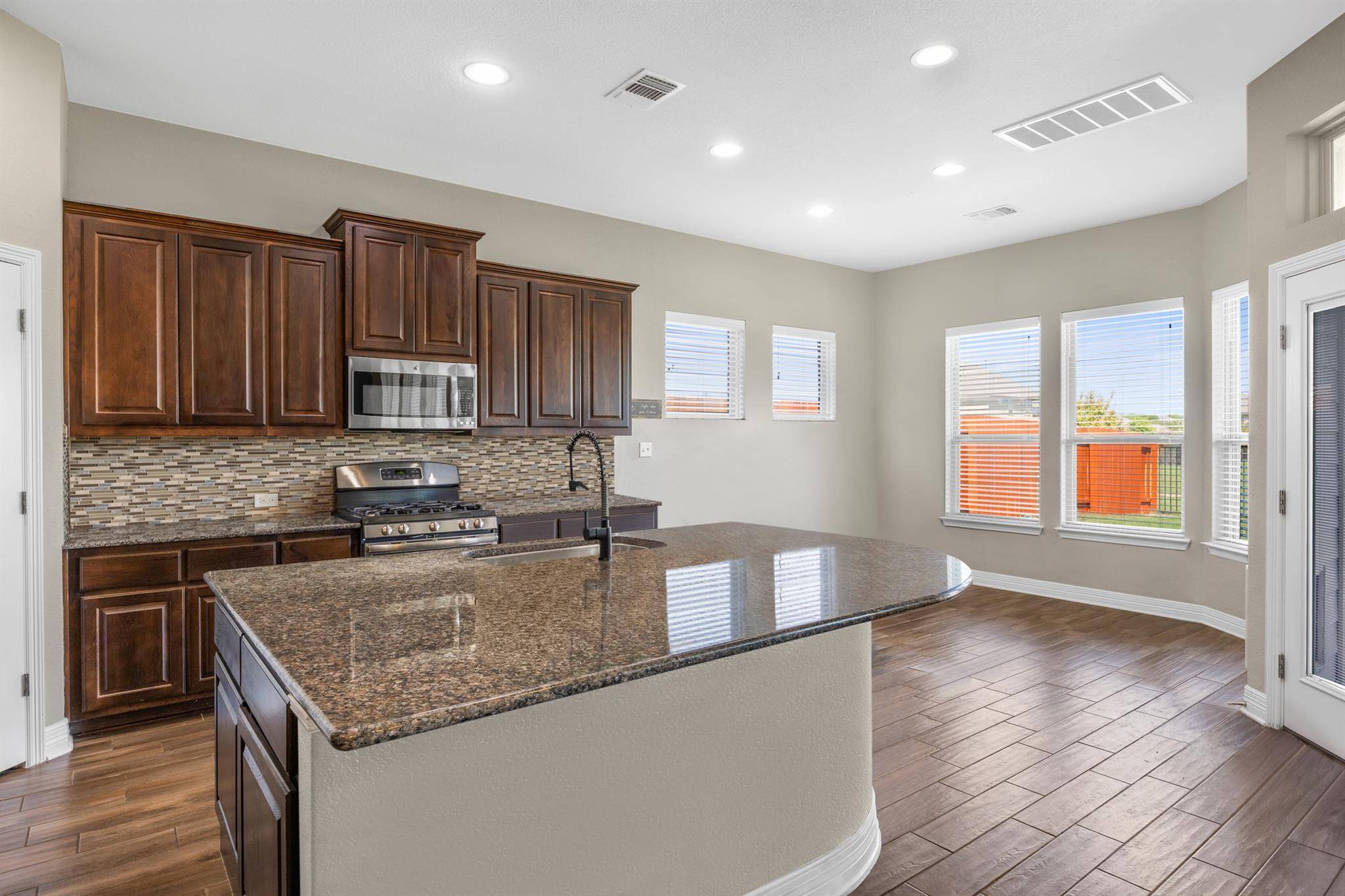 Georgetown, TX 78626,208 Blue Waterleaf LN