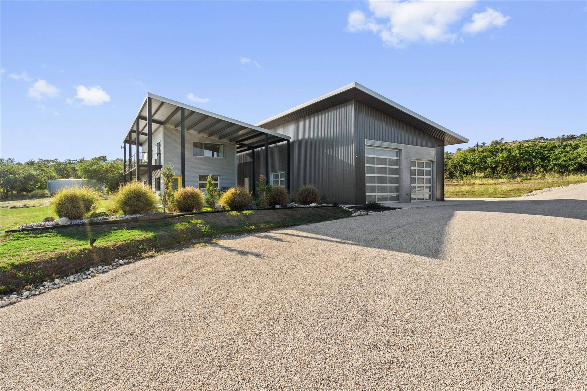 370 Gray Wolf, Blanco, TX 78606