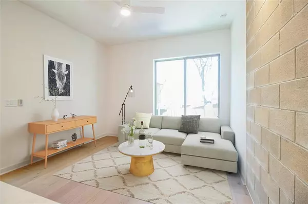 Austin, TX 78752,700 Denson DR #1104