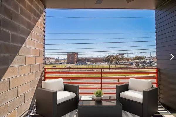 Austin, TX 78752,700 Denson DR #1104