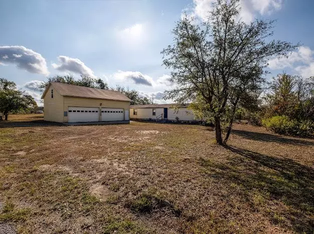 119 E Clearview Cemetery RD, Bastrop, TX 78602