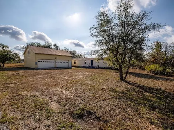 119 E Clearview Cemetery RD, Bastrop, TX 78602