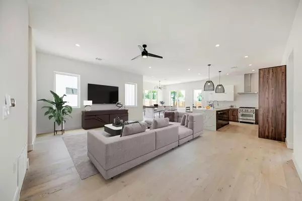 Austin, TX 78702,200 Tillery SQ #1