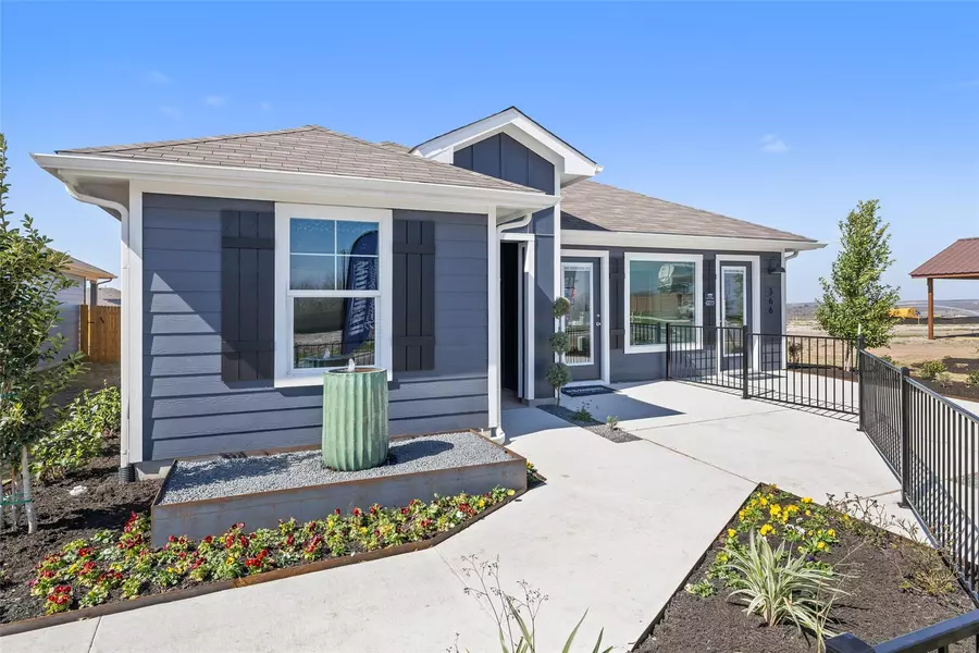 879 Arnold LOOP, Uhland, TX 78640