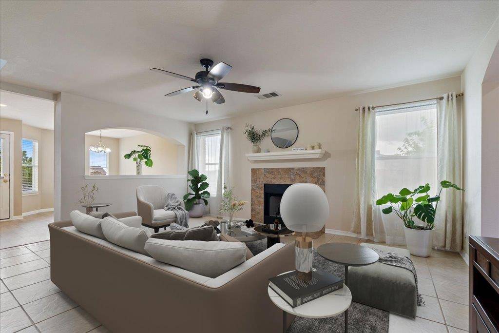 327 Lakemont DR, Hutto, TX 78634