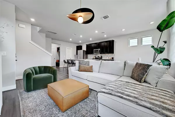 Austin, TX 78744,7317 Travertine Spring DR #114