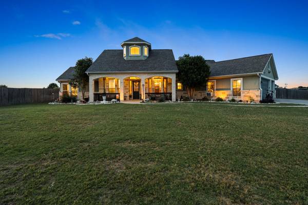 105 E Doucet CV, Hutto, TX 78634